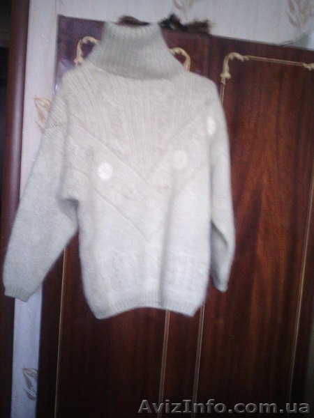 Продаю красивый,тёплый свитерок. - <ro>Изображение</ro><ru>Изображение</ru> #1, <ru>Объявление</ru> #1347060