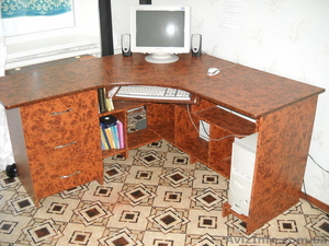 стол и компьютер - <ro>Изображение</ro><ru>Изображение</ru> #1, <ru>Объявление</ru> #69007