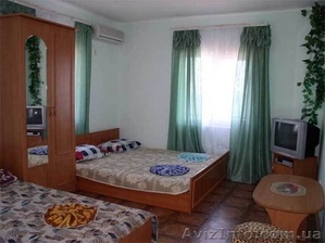 Отдых в Крыму,  эллинг на берегу моря Катран