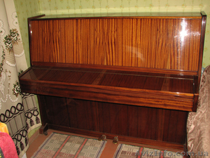 Срочная продажа пианино Украина - <ro>Изображение</ro><ru>Изображение</ru> #1, <ru>Объявление</ru> #800877