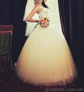 Красивое и нежное свадебное платье - <ro>Изображение</ro><ru>Изображение</ru> #7, <ru>Объявление</ru> #900056