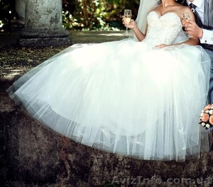Красивое и нежное свадебное платье - <ro>Изображение</ro><ru>Изображение</ru> #2, <ru>Объявление</ru> #900056