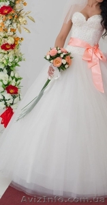 Красивое и нежное свадебное платье - <ro>Изображение</ro><ru>Изображение</ru> #1, <ru>Объявление</ru> #900056