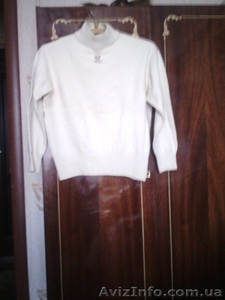 Продаю белый свитерок - <ro>Изображение</ro><ru>Изображение</ru> #1, <ru>Объявление</ru> #1349470