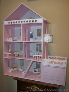 Большой кукольный домик с гаражом. Киев