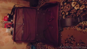 Продаю отличный чемодан. - <ro>Изображение</ro><ru>Изображение</ru> #2, <ru>Объявление</ru> #1346613
