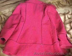 Малиновое пальто женское яркое выше колен - <ro>Изображение</ro><ru>Изображение</ru> #6, <ru>Объявление</ru> #1615566
