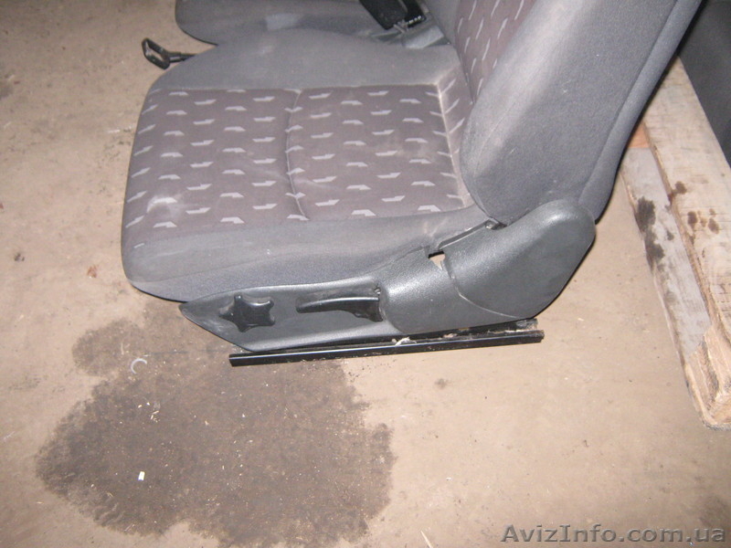 Салон Mercedes-Benz C-class (ткань) - <ro>Изображение</ro><ru>Изображение</ru> #4, <ru>Объявление</ru> #810445