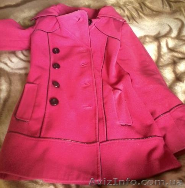 Малиновое пальто женское яркое выше колен - <ro>Изображение</ro><ru>Изображение</ru> #4, <ru>Объявление</ru> #1615566