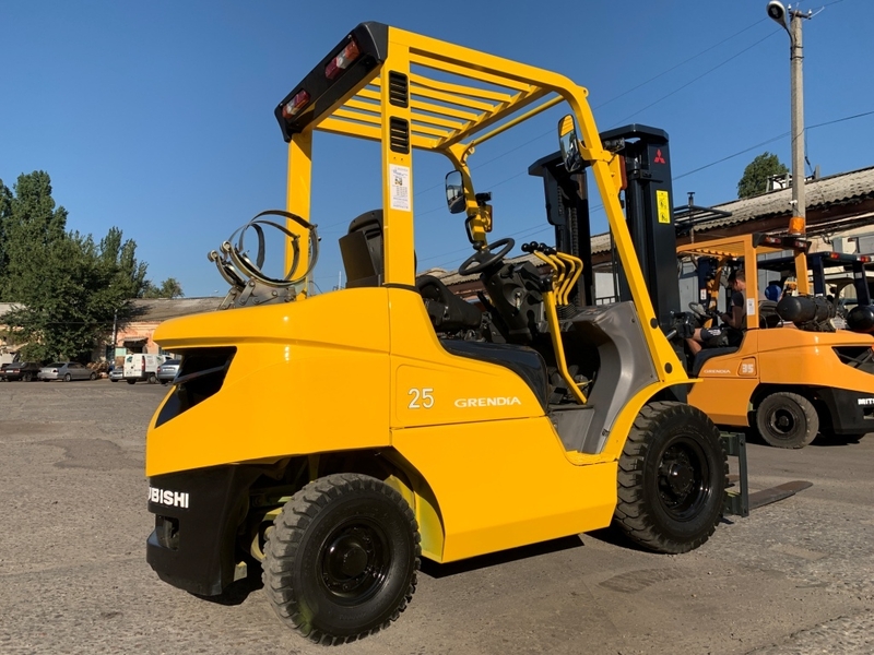 Вилочный автопогрузчик газ-бензиновый Mitsubishi с ротатором - <ro>Изображение</ro><ru>Изображение</ru> #4, <ru>Объявление</ru> #1697969