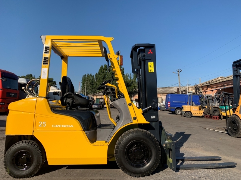 Вилочный автопогрузчик газ-бензиновый Mitsubishi с ротатором - <ro>Изображение</ro><ru>Изображение</ru> #6, <ru>Объявление</ru> #1697969