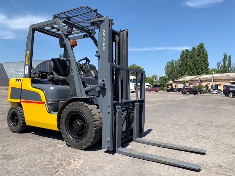 Вилочный погрузчик Nissan на 3 тонны, с синхронным позиционером вил - <ro>Изображение</ro><ru>Изображение</ru> #5, <ru>Объявление</ru> #1744897